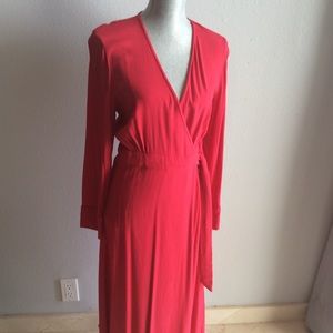 ❤️Midi length Wrap dress, washable!